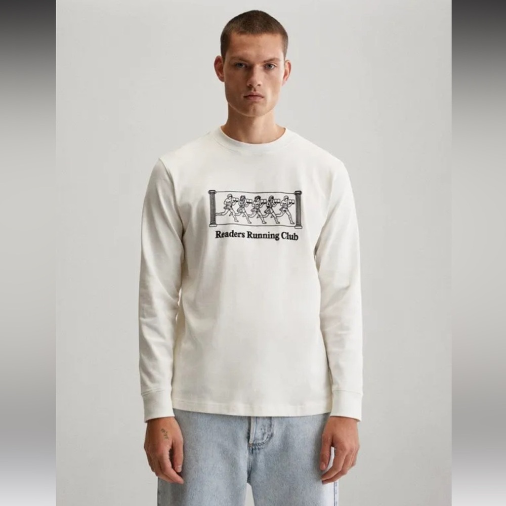 Mango man Tiago Majuelos Capsule collection printed tee “runners reading club”